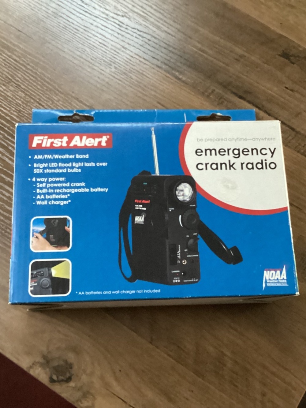 First Alert CR-200 emergency crank radio NEW